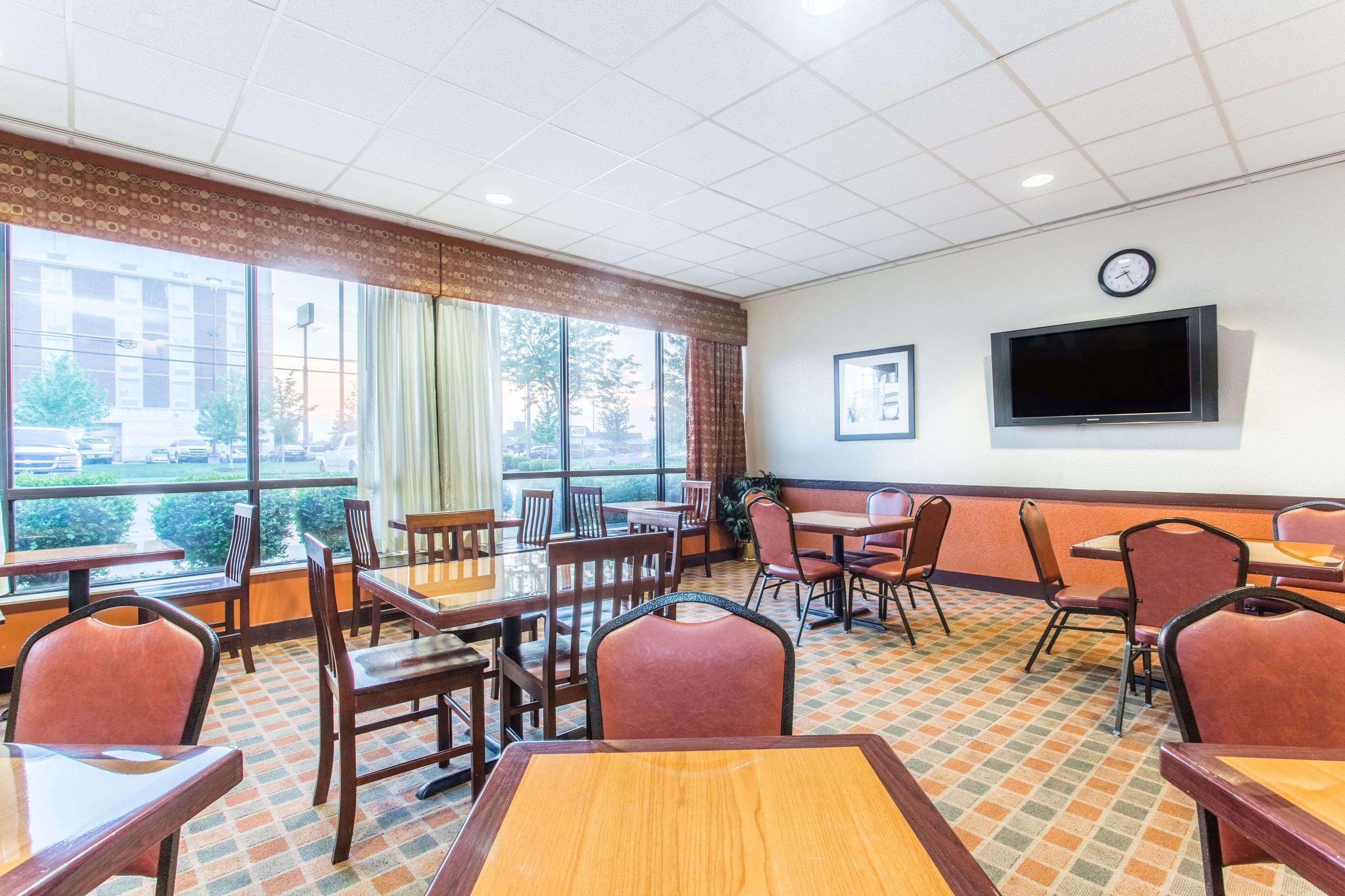Baymont By Wyndham Cincinnati Sharonville Exterior foto